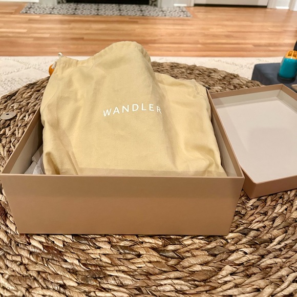 Wandler shoulder strap handbag - Picture 5 of 7